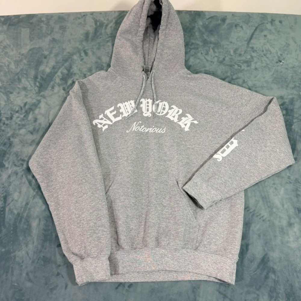 Gildan New York Notorious Hoodie Gray Graphic Sweatshirt Mens Medium